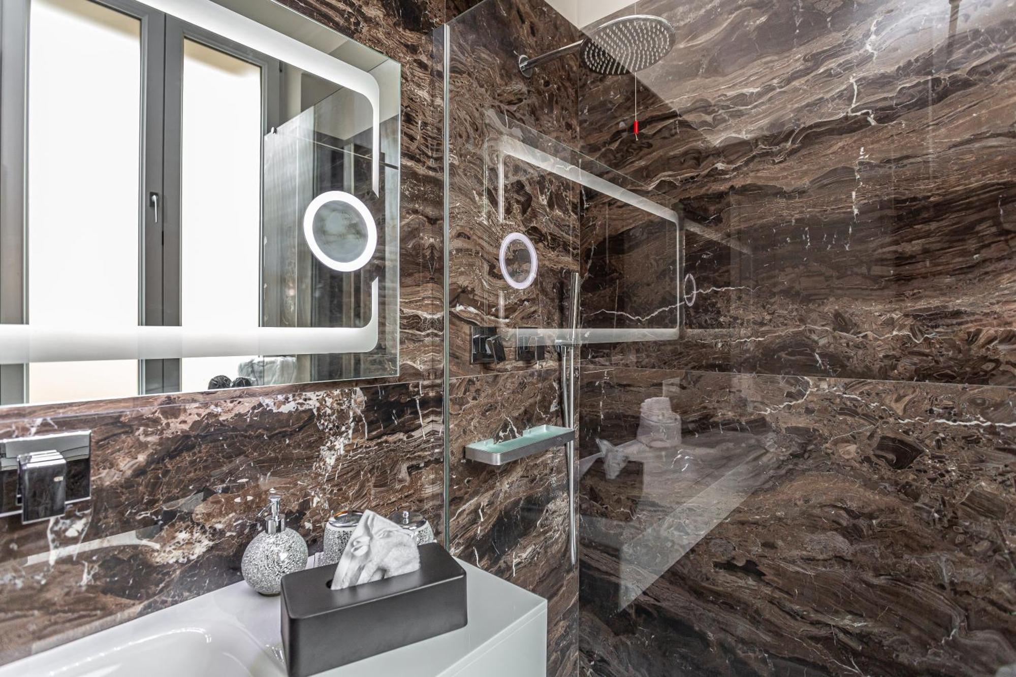 Luxury Over Time - With Terrace And View Of Piazza Di Spagna Apartment *